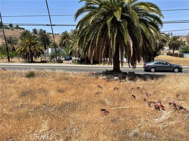 Lake Elsinore, CA 92530,16 Riverside