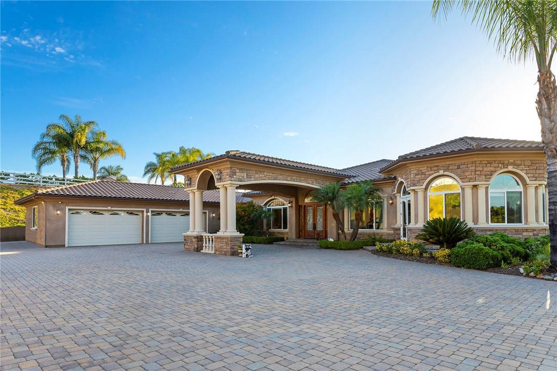 Temecula, CA 92592,31107 Mariposa Place
