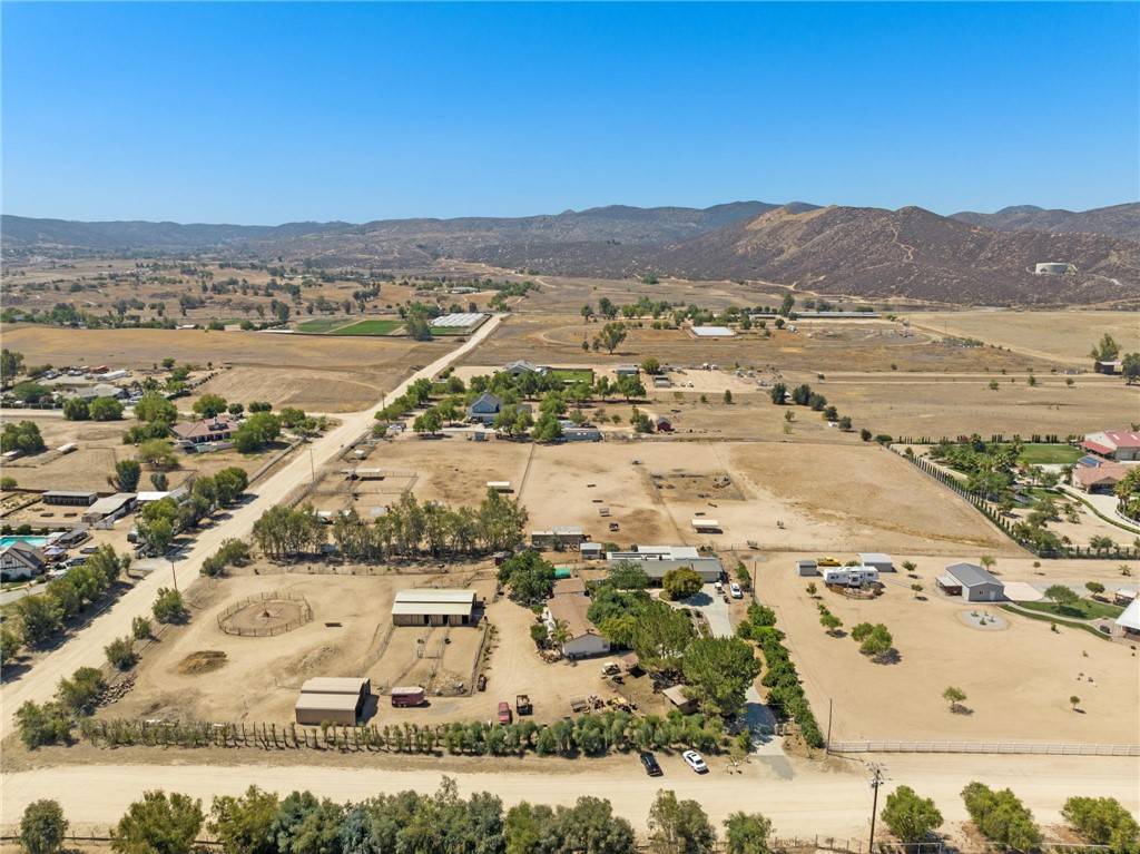 Hemet, CA 92543,39975 Vista Road