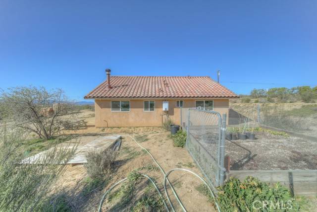 Anza, CA 92539,38580 Howard Road