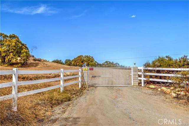 Anza, CA 92539,44541 Chapman Road