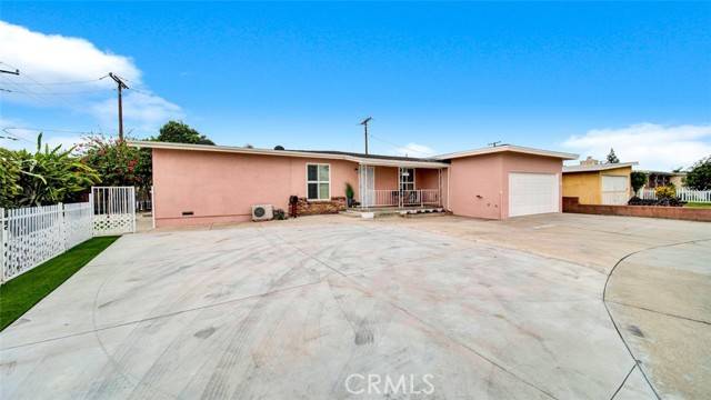 Santa Fe Springs, CA 90670,11286 Roxabel Street