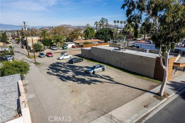 Corona, CA 92879,0 6th