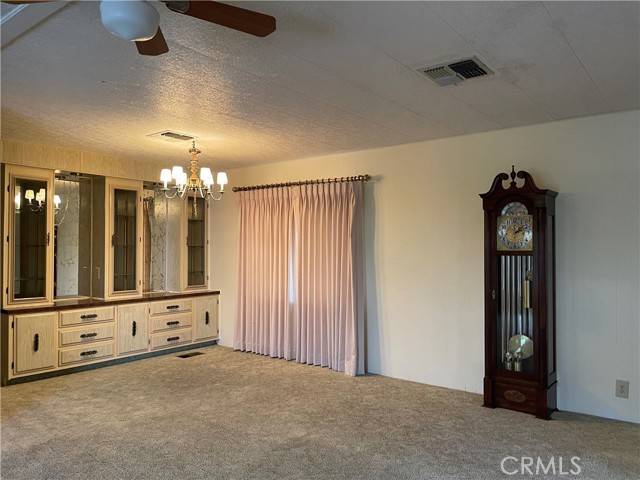 Hemet, CA 92543,1525 W Oakland #101