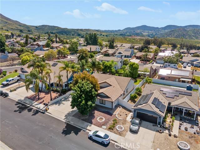 Wildomar, CA 92595,33692 Great Falls Road