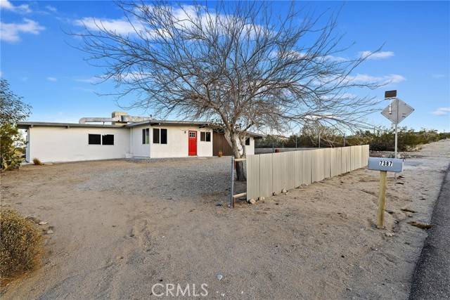 29 Palms, CA 92277,7387 Utah Trail