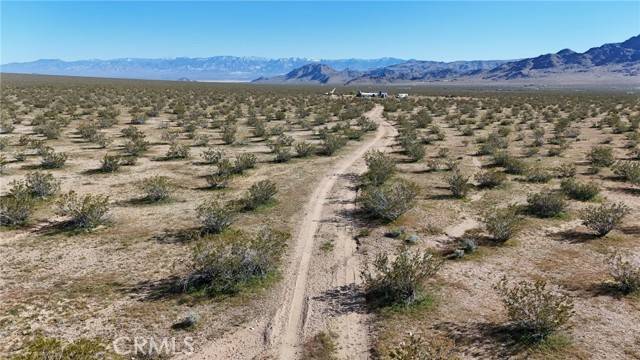 Lucerne Valley, CA 92356,21402 Meander Road