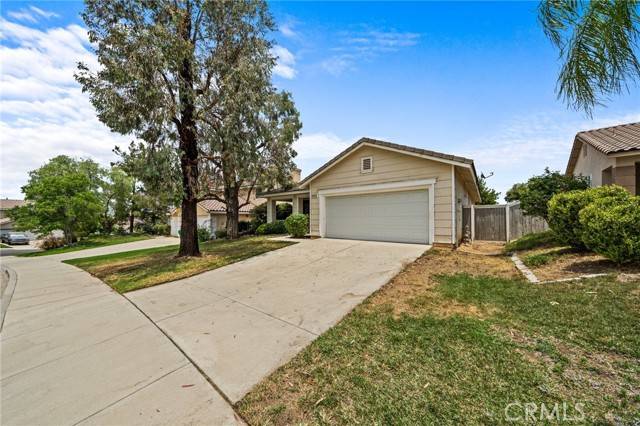 Corona, CA 92883,27450 Fallbrook Court