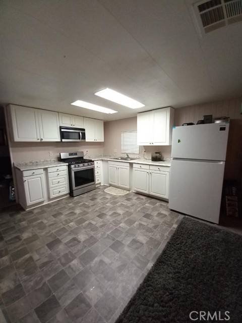 Hemet, CA 92544,25381 Wanda Lane