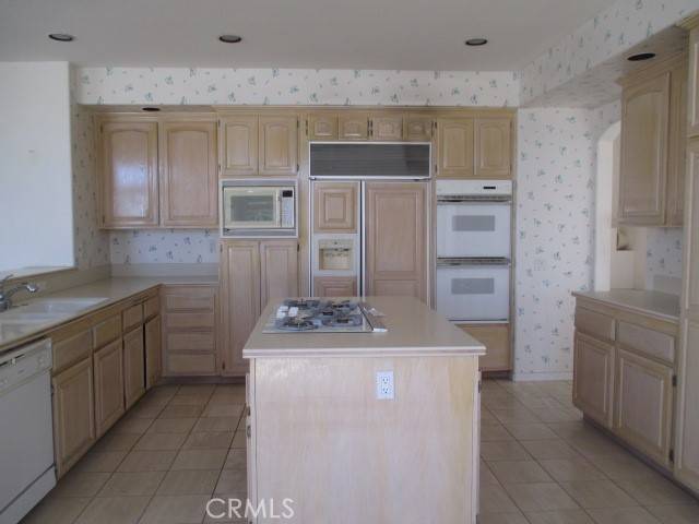 Murrieta, CA 92562,23673 Via Segovia