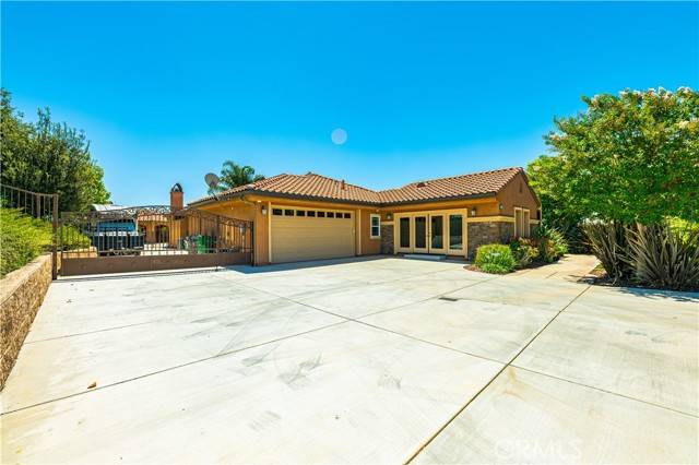 Riverside, CA 92504,17536 Fairbreeze Court