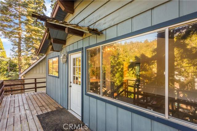 Lake Arrowhead, CA 92352,887 Arrowhead Villa Road