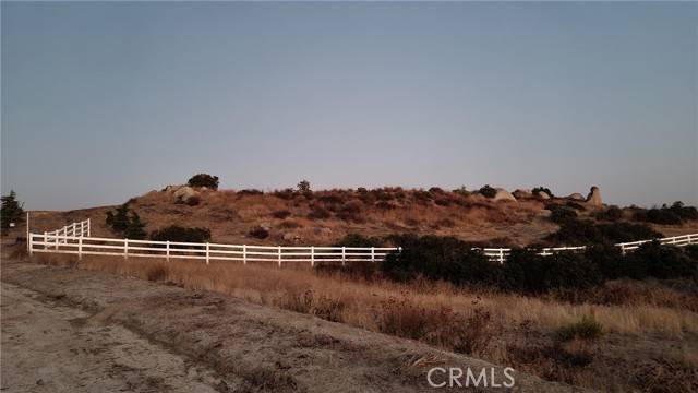 Aguanga, CA 92536,43821 Soaring Hawk