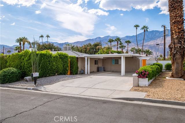 Palm Springs, CA 92264,657 S Mountain View Drive