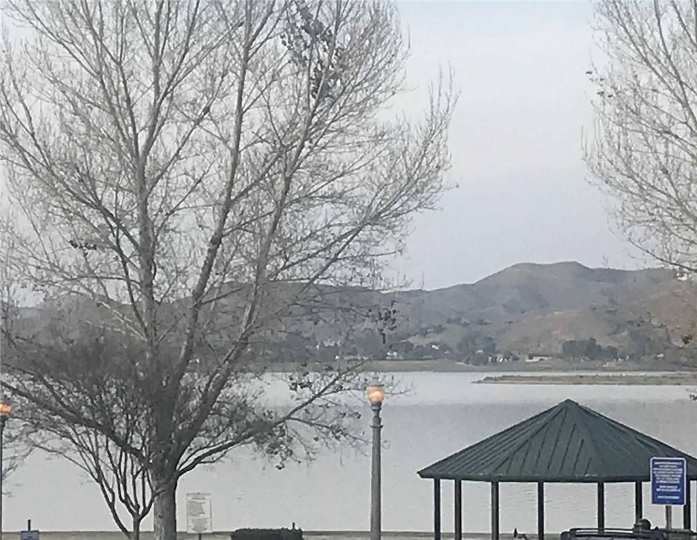 Lake Elsinore, CA 92530,32962 Perret Boulevard