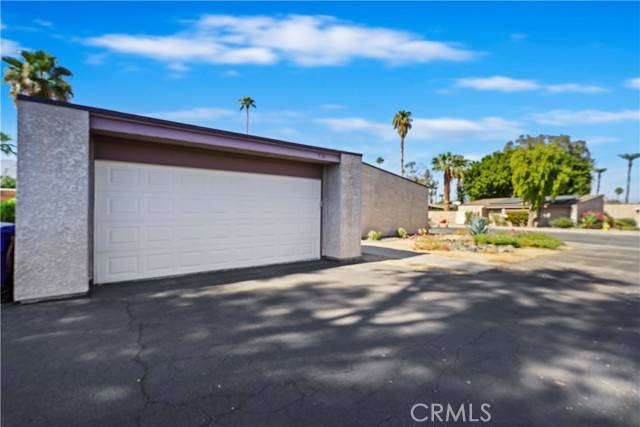 Palm Desert, CA 92260,74111 Catalina Way