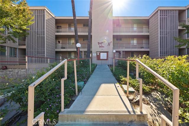 Riverside, CA 92506,6979 Palm Court #146N