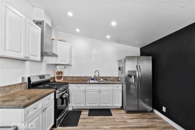 Costa Mesa, CA 92627,327 W Wilson #66