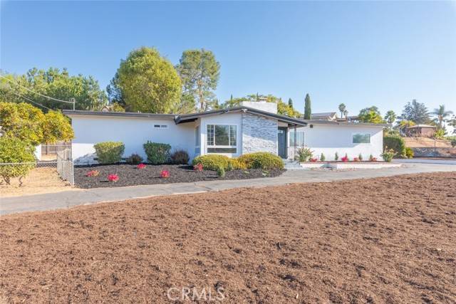 Escondido, CA 92029,1060 Hamilton Lane