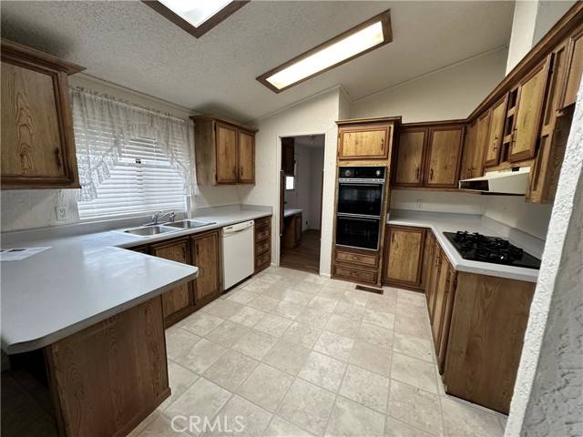 Calimesa, CA 92320,10961 Desert Lawn #100