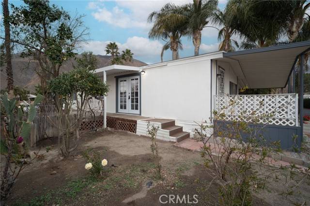 San Jacinto, CA 92583,21100 State #330
