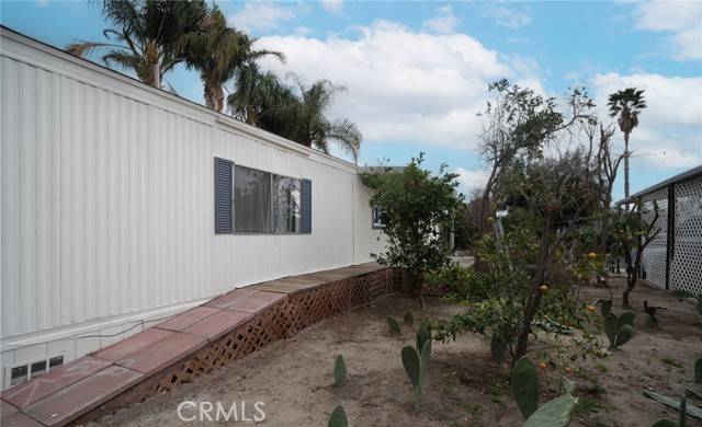 San Jacinto, CA 92583,21100 State #330