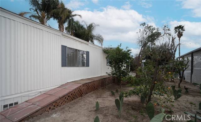San Jacinto, CA 92583,21100 State #330