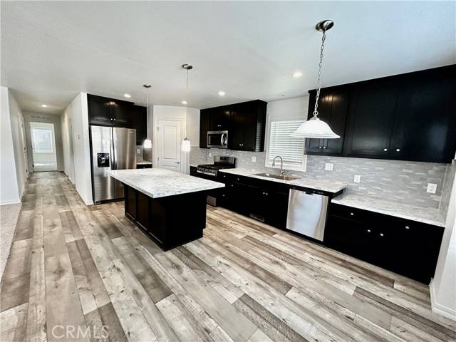 Hemet, CA 92543,675 W Oakland Ave #A9