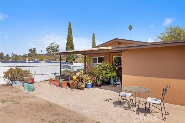 San Diego, CA 92117,4657 Chateau Place