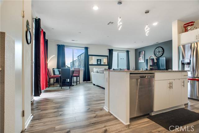 San Diego, CA 92154,5243 Beachfront Cove Street #125