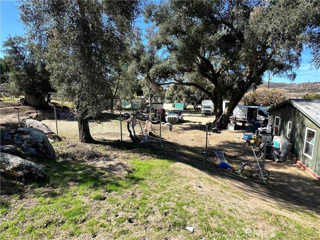 Hemet, CA 92544,42580 E Benton Road