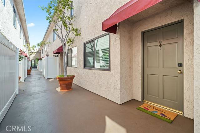 Studio City, CA 91602,11100 Acama Street #16