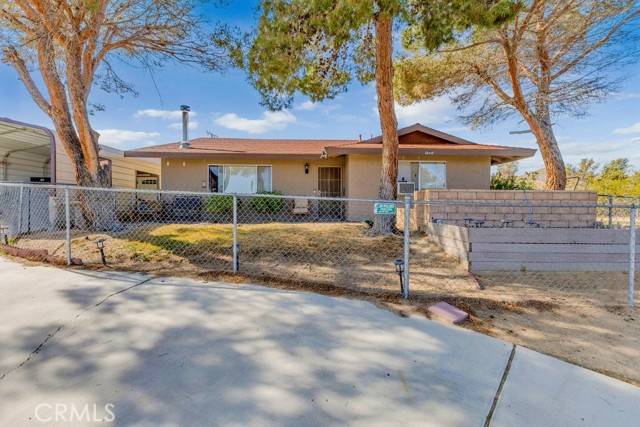 Joshua Tree, CA 92252,60449 Natoma Trail