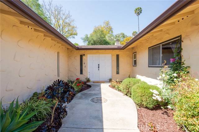 Escondido, CA 92025,2211 Sunset Drive