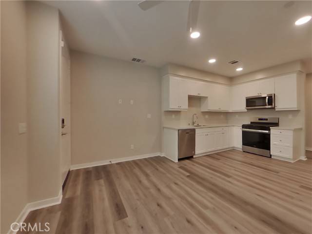 Wildomar, CA 92595,24690 Ahora Court