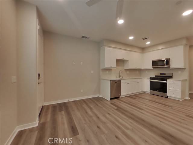 Wildomar, CA 92595,24690 Ahora Court