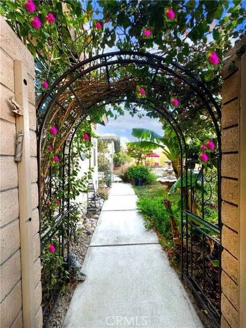 Palm Desert, CA 92211,39995 Alba Way