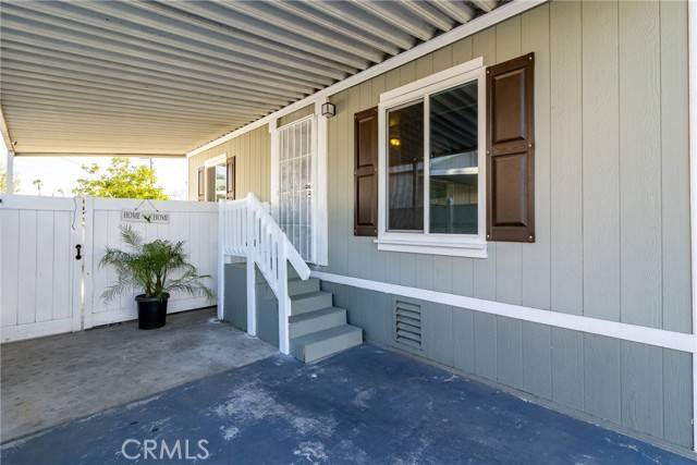 Riverside, CA 92505,10513 Magnolia Avenue #E2