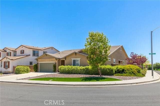 Murrieta, CA 92563,30525 Hawkscrest Road