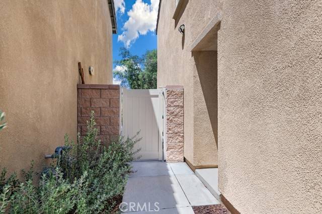Lake Elsinore, CA 92532,24060 Raptor Way
