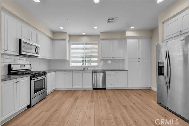 Upland, CA 91786,137 Macintosh Way