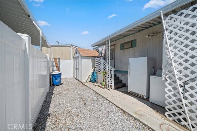 Yucaipa, CA 92399,13063 5th #5