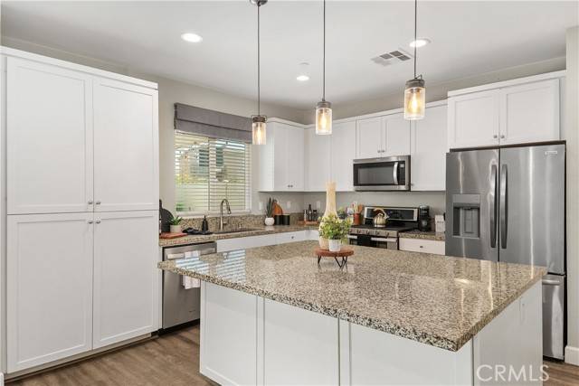 Murrieta, CA 92563,30589 Ticonderoga Court