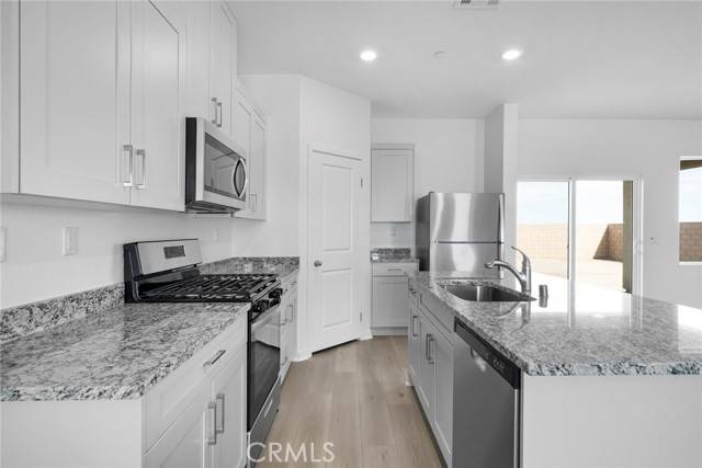 Victorville, CA 92392,12154 Del Sur Street