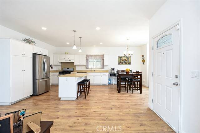 Hemet, CA 92545,879 Santa Teresa Way