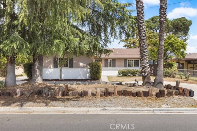 Hemet, CA 92544,26452 Girard Street