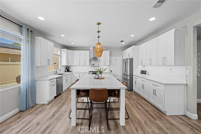 Murrieta, CA 92563,40219 Grenache Court