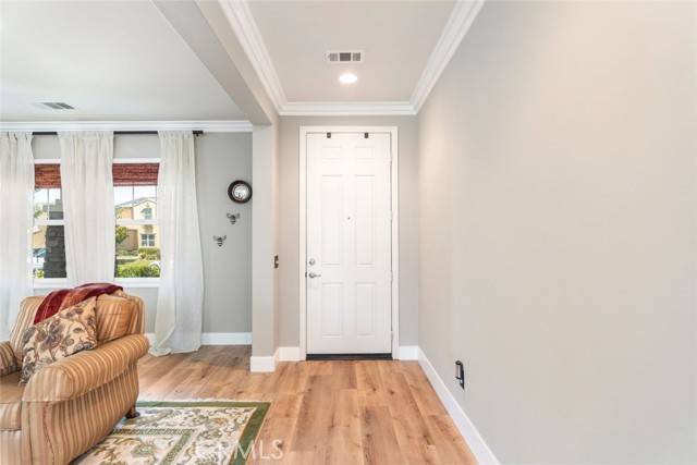 Murrieta, CA 92563,30475 Mahogany Street