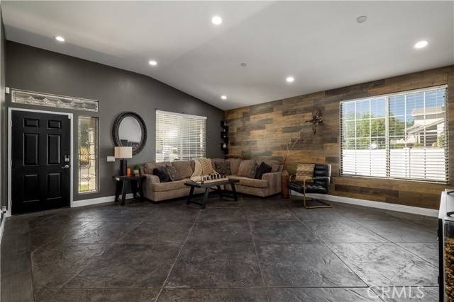 Corona, CA 92883,13946 Moqui Way