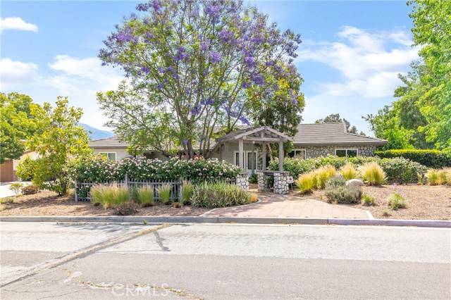 Hemet, CA 92544,3890 English
